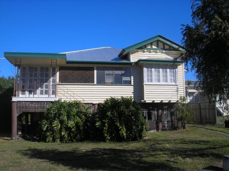 31 Brisbane Road, Newtown QLD 4305