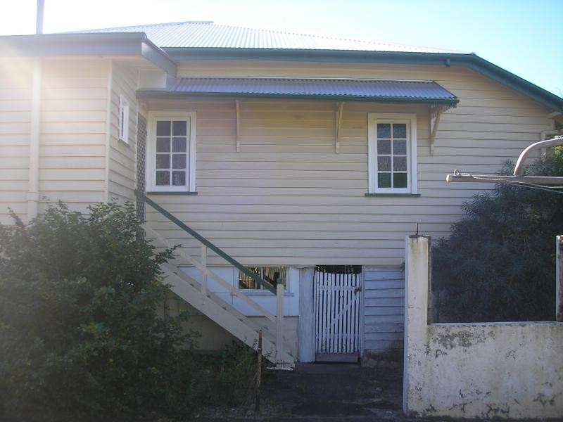 31 Brisbane Road, Newtown QLD 4305