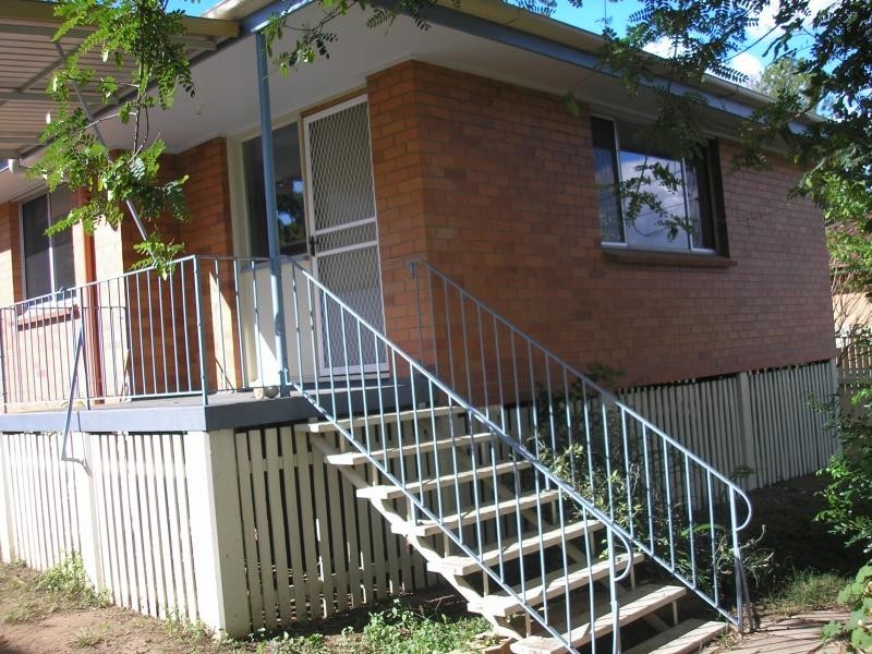 71 Aspinall Street, Leichhardt QLD 4305