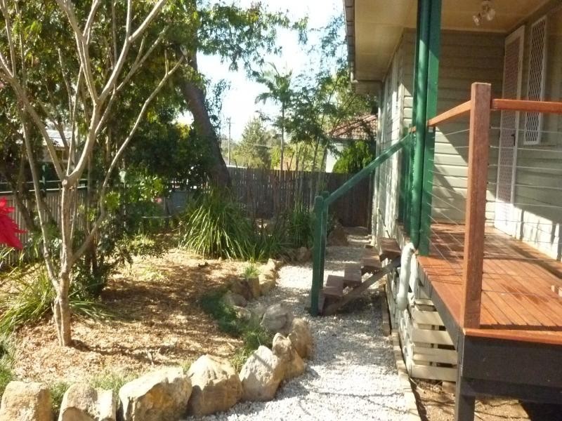 6 Bass Street, Leichhardt QLD 4305