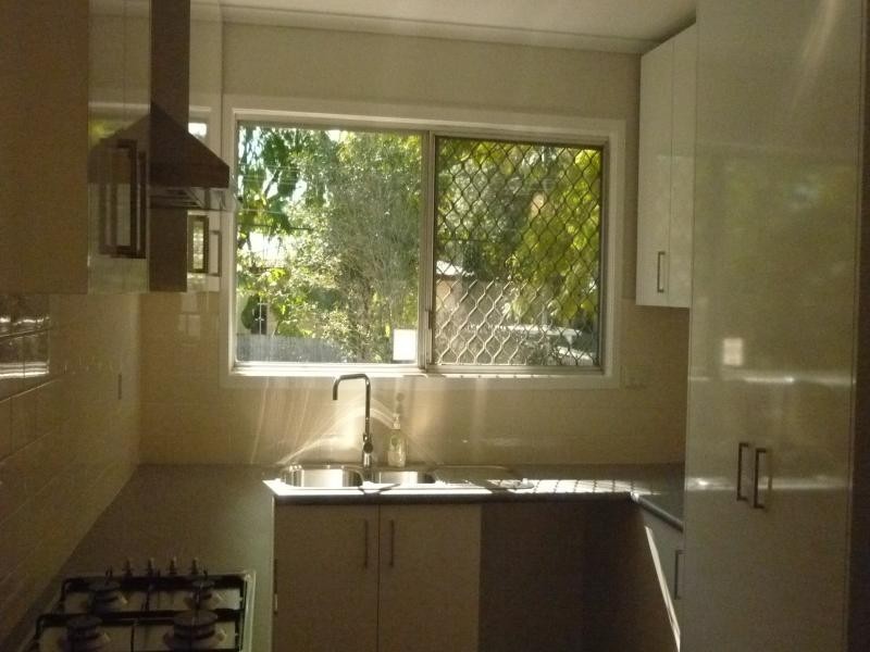 6 Bass Street, Leichhardt QLD 4305