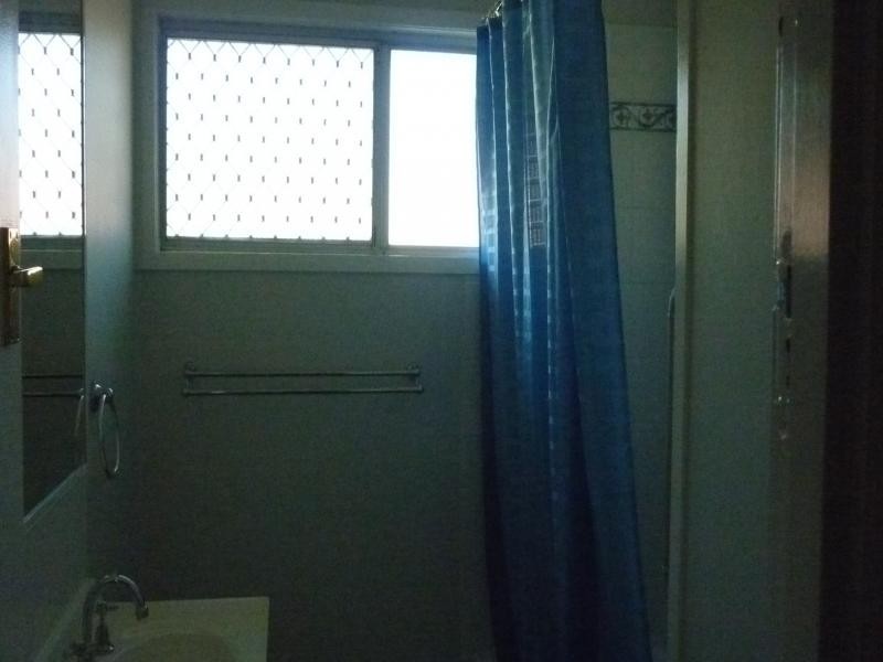 6 Bass Street, Leichhardt QLD 4305