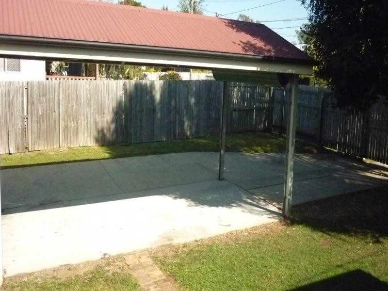 6 Bass Street, Leichhardt QLD 4305