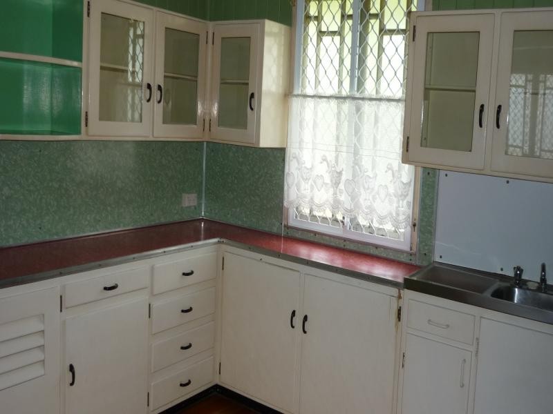 1 McMahon Street, Bundamba QLD 4304