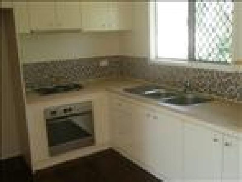 10 Wellen Street, Bundamba QLD 4304