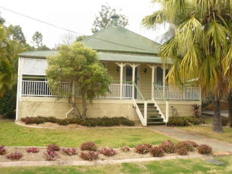 17 Smith Street, North Ipswich QLD 4305