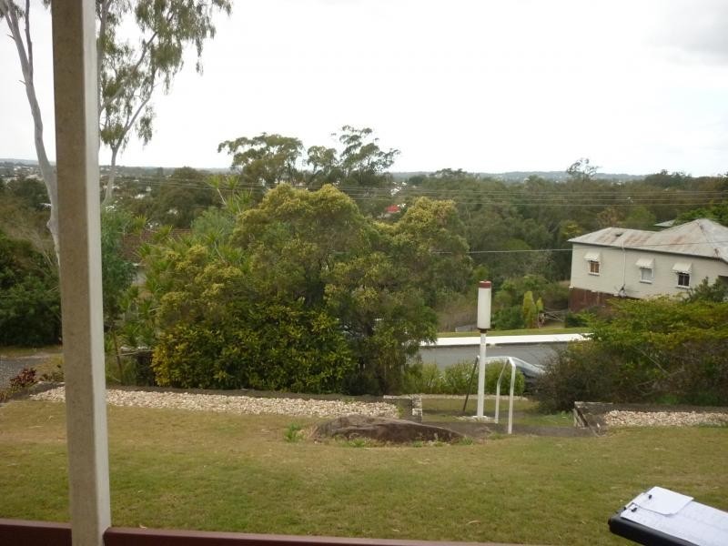 34 Rowland Terrace, Coalfalls QLD 4305