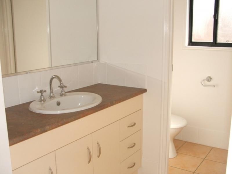 89 Anna Drive, Raceview QLD 4305
