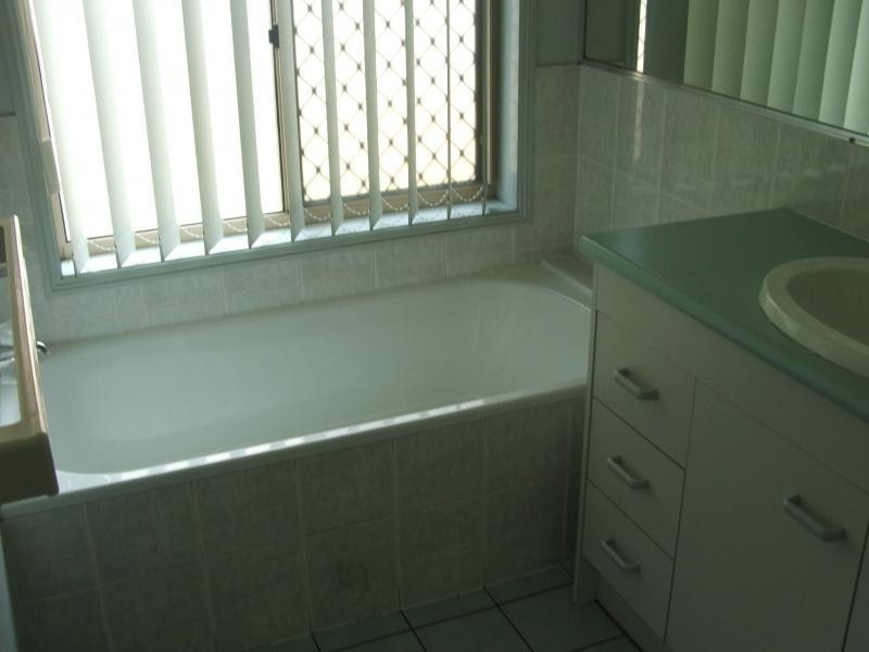 28 Toft Drive, Raceview QLD 4305