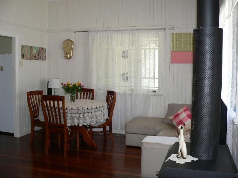 8 McGrath Lane, Booval QLD 4304