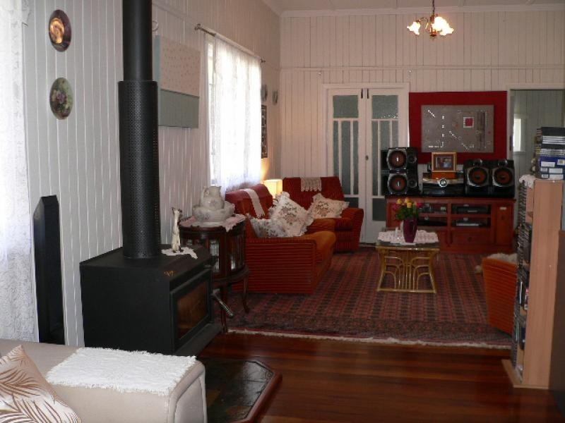 8 McGrath Lane, Booval QLD 4304