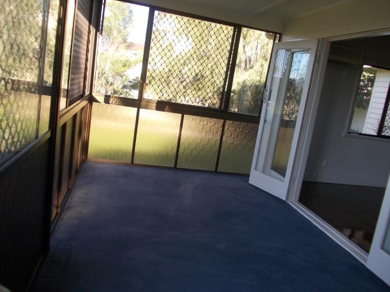 99 Brisbane Road, Booval QLD 4304