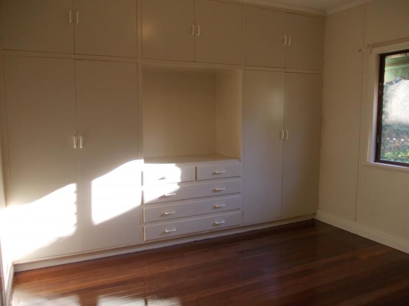 99 Brisbane Road, Booval QLD 4304