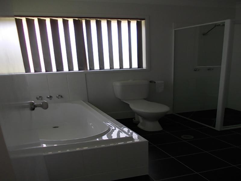 51 Selwyn Streeet, North Booval QLD 4304