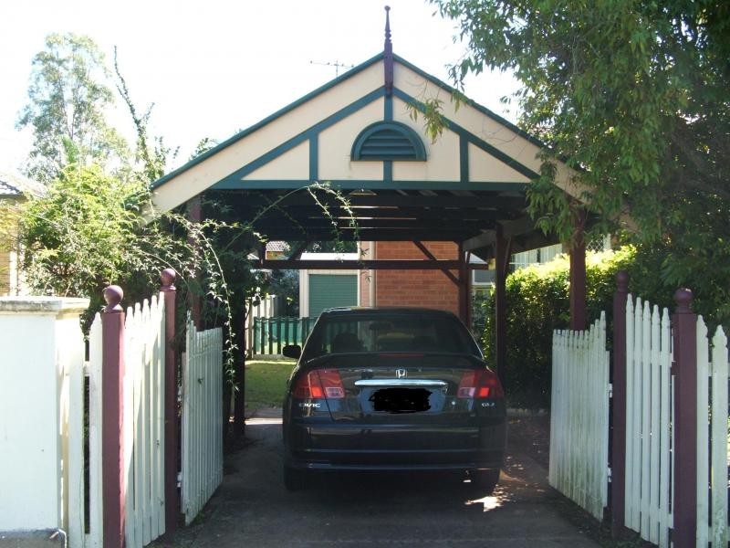 4 Avon Street, Leichhardt QLD 4305