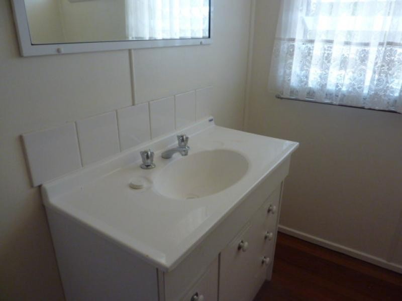 4/9 Green Street, Booval QLD 4304