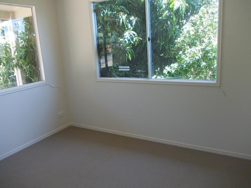 2 Lennon Lane, North Ipswich QLD 4305