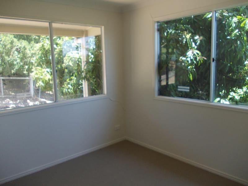 2 Lennon Lane, North Ipswich QLD 4305