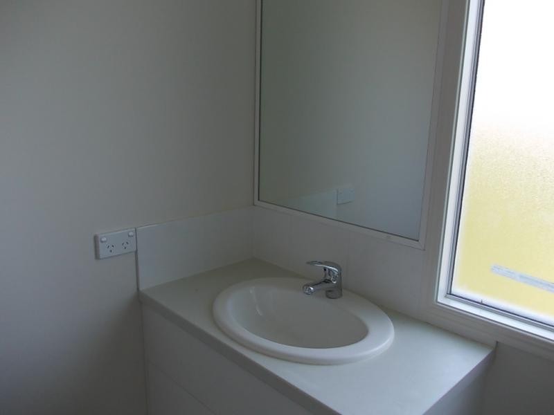 2 Lennon Lane, North Ipswich QLD 4305