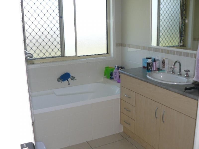 43 Mellor Place, Brassall QLD 4305