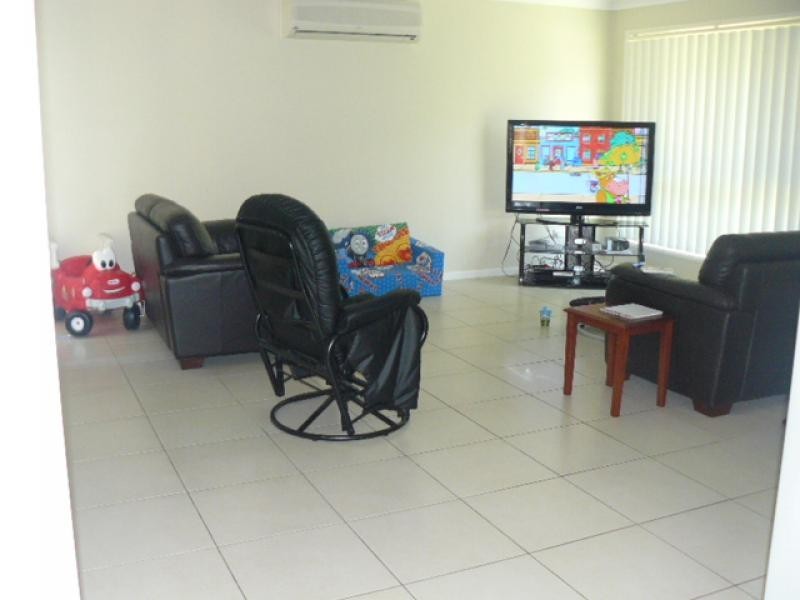 43 Mellor Place, Brassall QLD 4305