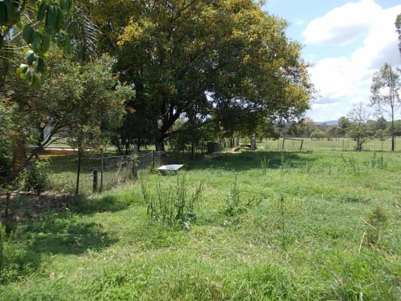 2 White Street, Bundamba QLD 4304