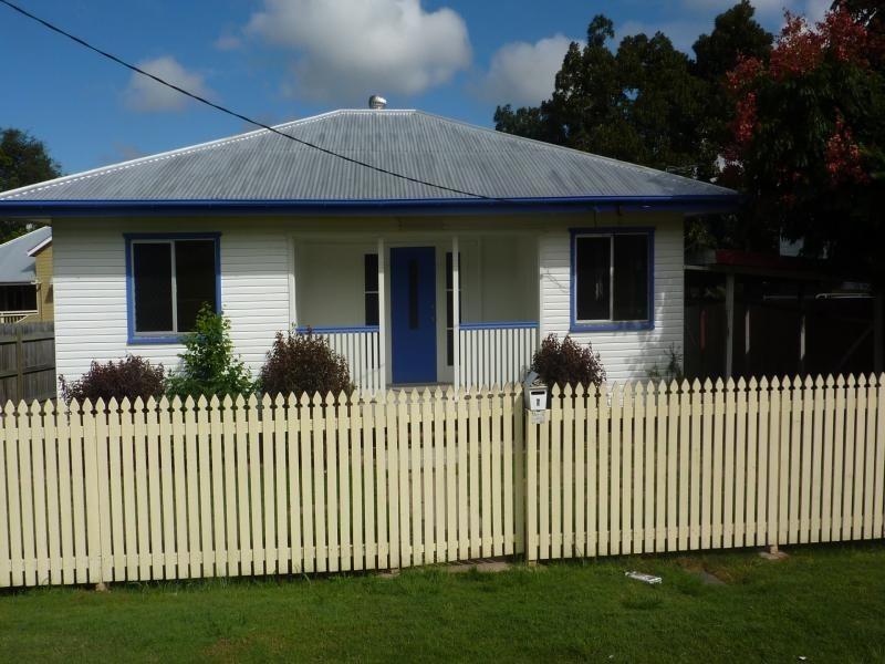 7 Queen Street, Newtown QLD 4305