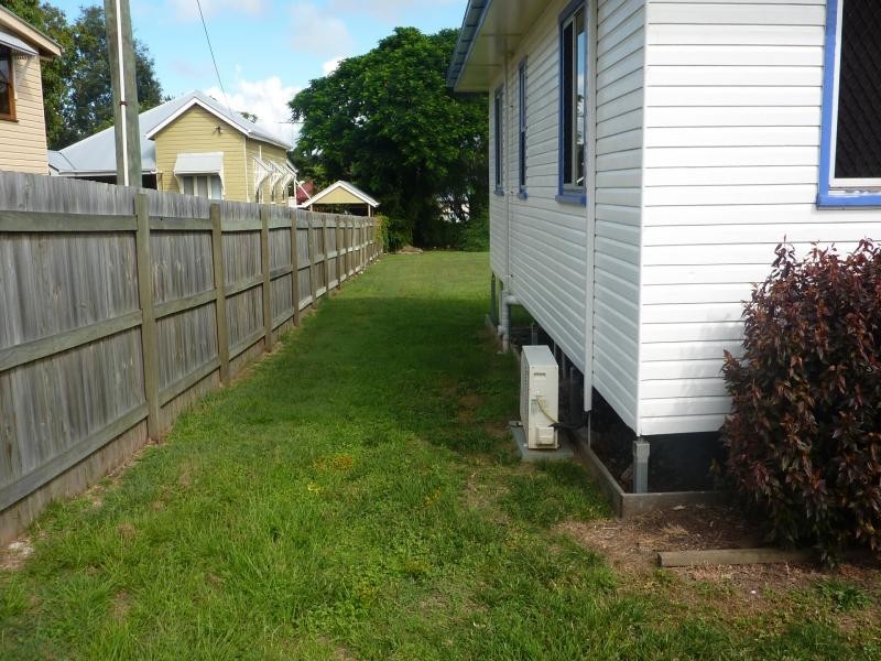 7 Queen Street, Newtown QLD 4305