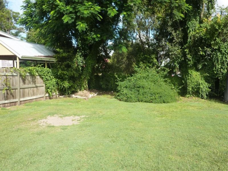 7 Queen Street, Newtown QLD 4305