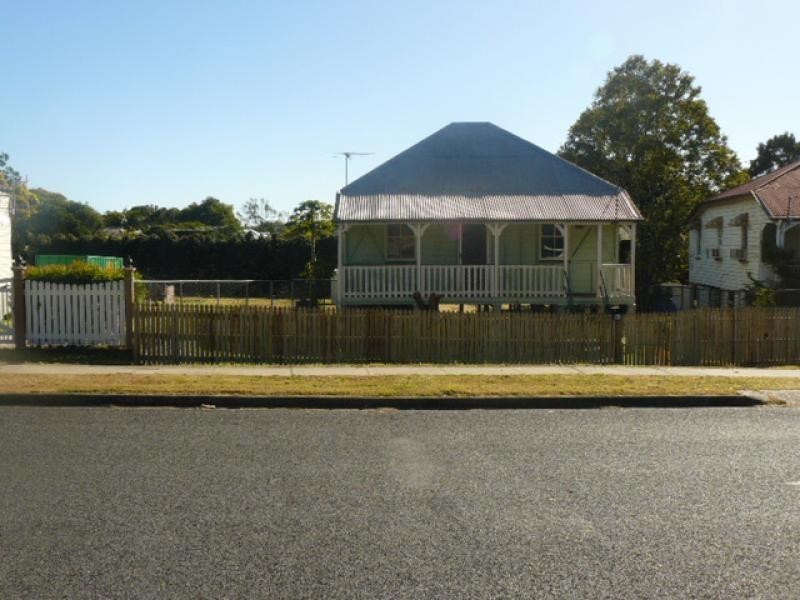 52 Railway Street, Booval QLD 4304