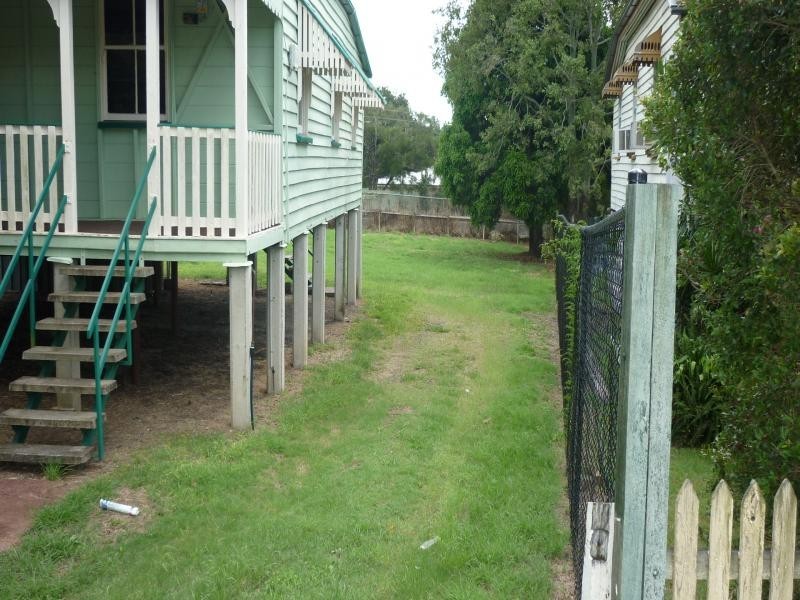52 Railway Street, Booval QLD 4304