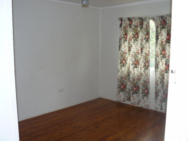 8 Wentworth Street, Leichhardt QLD 4305