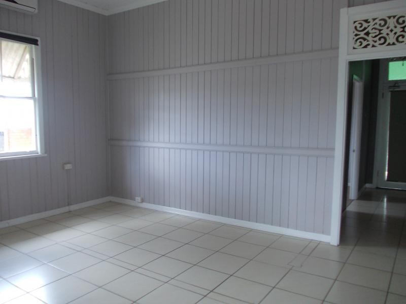 15 Pine Street, North Ipswich QLD 4305