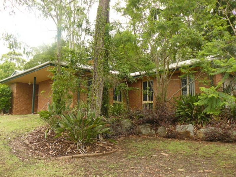 1 John Staines Crescent, North Ipswich QLD 4305