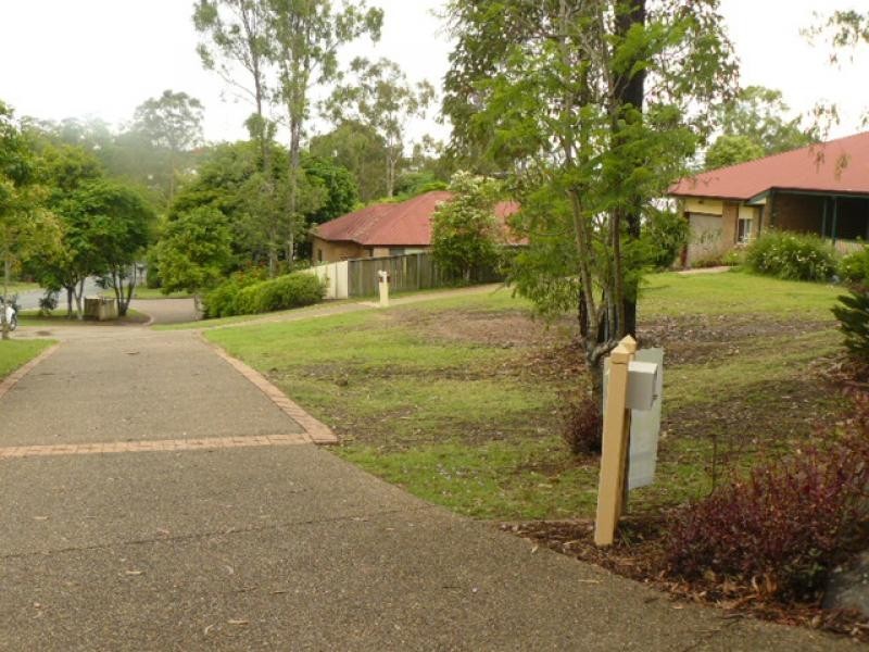 1 John Staines Crescent, North Ipswich QLD 4305