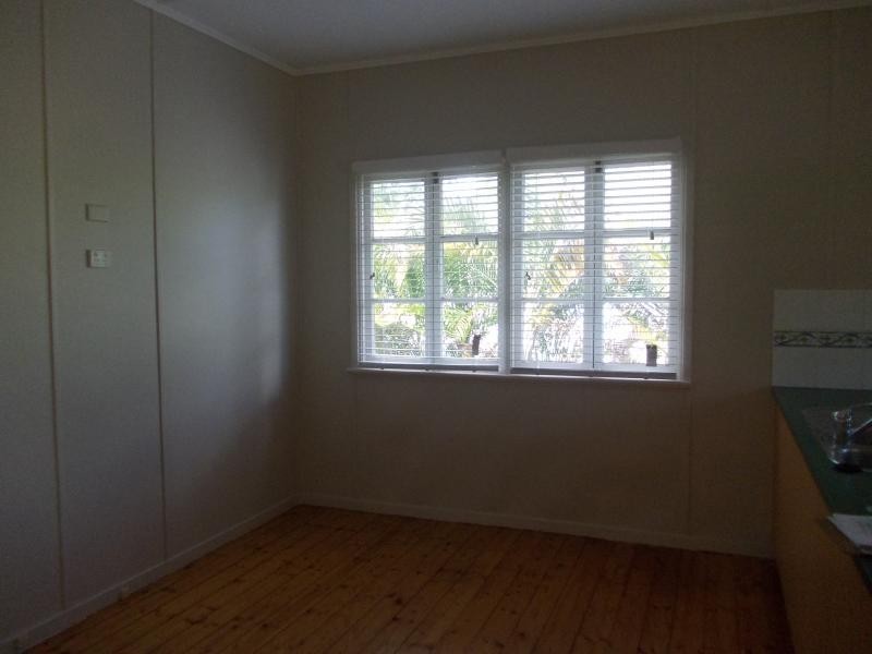35 Samford Road, Leichhardt QLD 4305
