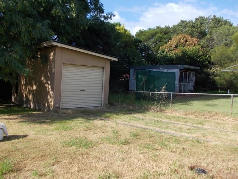 35 Samford Road, Leichhardt QLD 4305