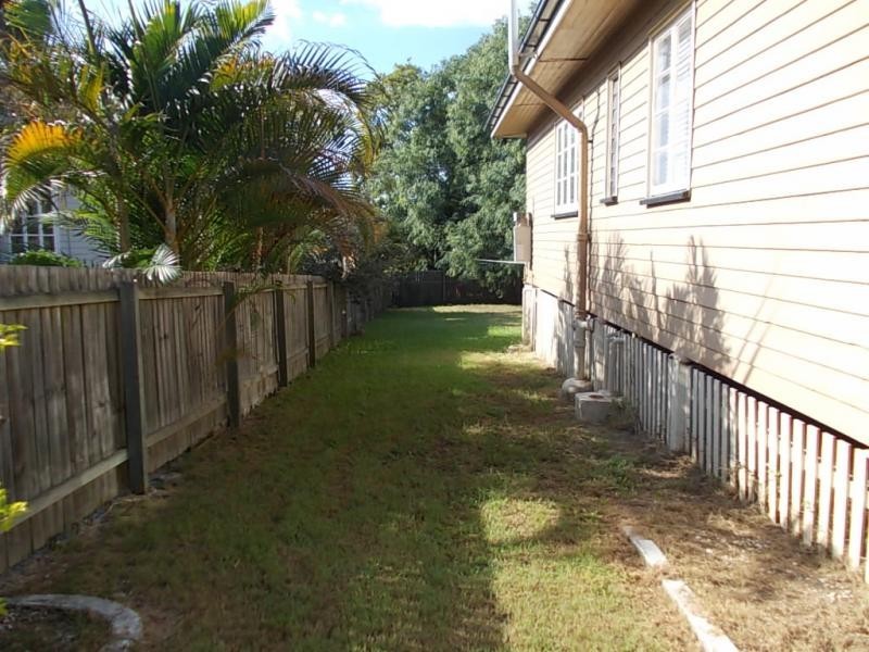 35 Samford Road, Leichhardt QLD 4305