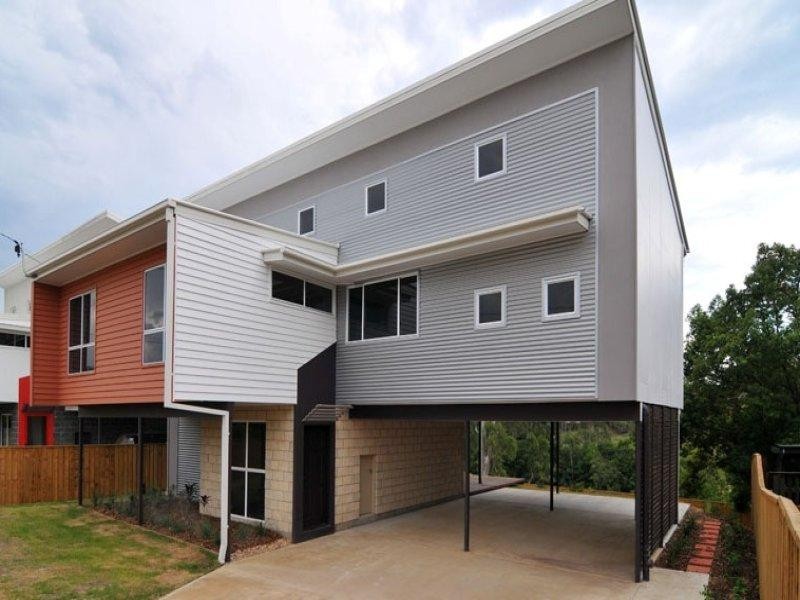 8  Bremer Parade, Basin Pocket QLD 4305