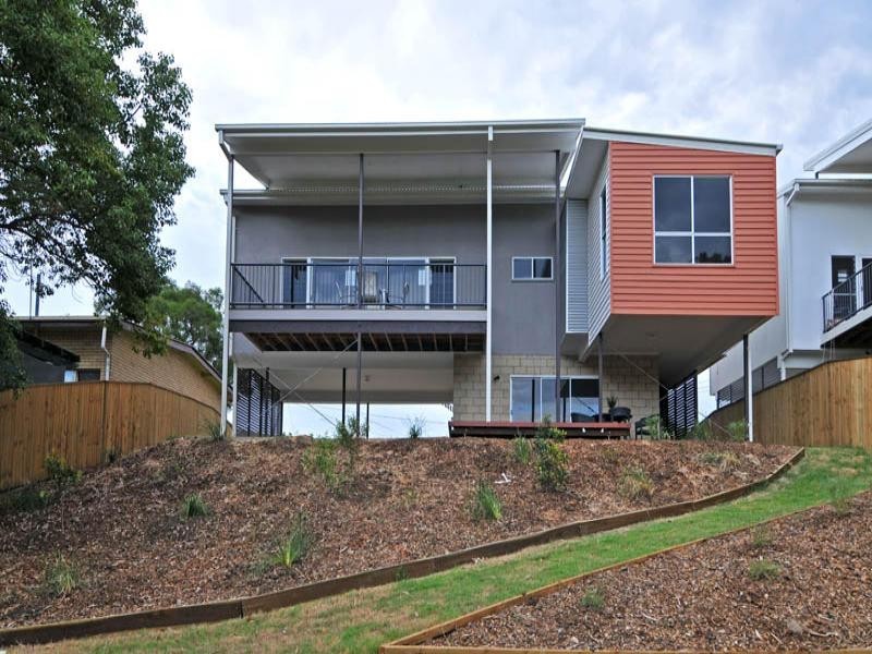 8  Bremer Parade, Basin Pocket QLD 4305
