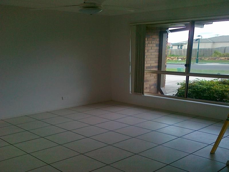 68 Anna Drive, Raceview QLD 4305
