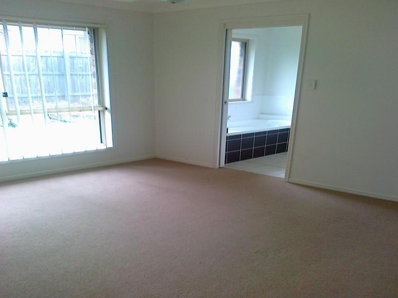 68 Anna Drive, Raceview QLD 4305