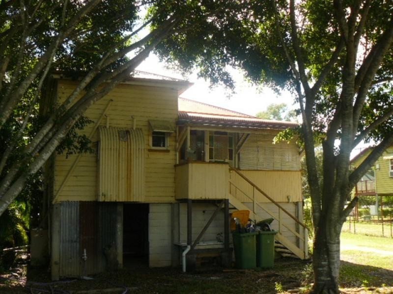 18 Smith Street, North Ipswich QLD 4305