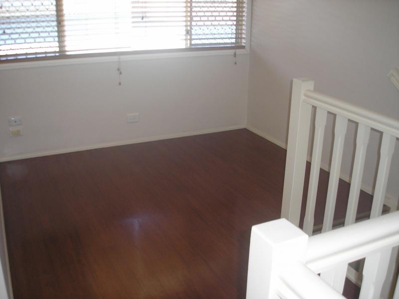 11/12 Bergin Street, Booval QLD 4304