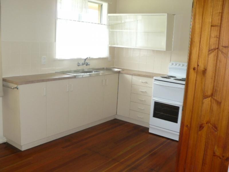 3/9 Green Street, Booval QLD 4304