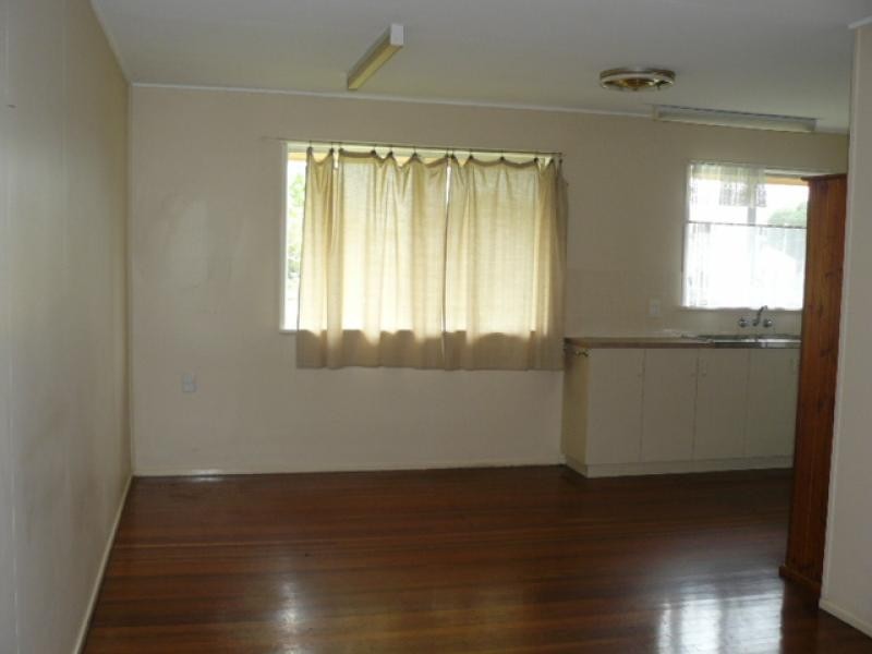 3/9 Green Street, Booval QLD 4304