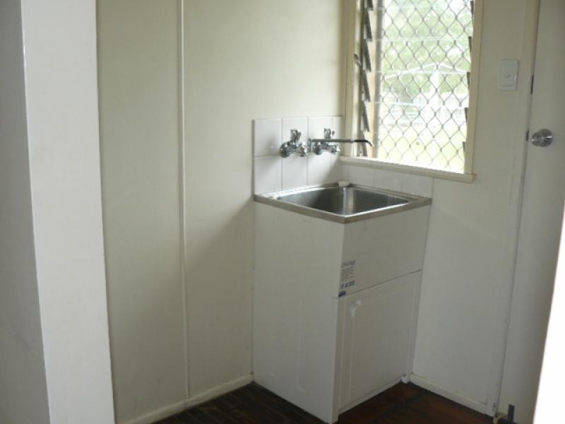 3/9 Green Street, Booval QLD 4304