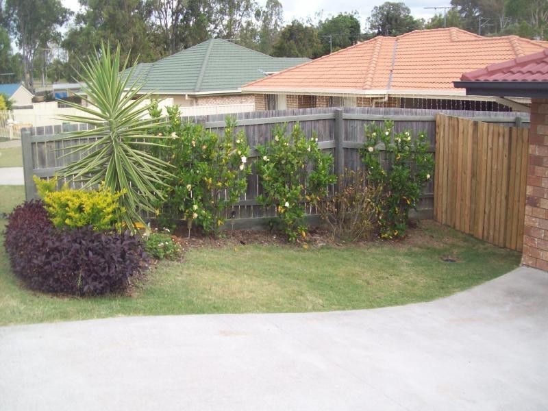 27 Des Arts Place, Wulkuraka QLD 4305