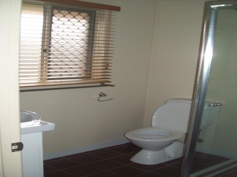 27 Des Arts Place, Wulkuraka QLD 4305