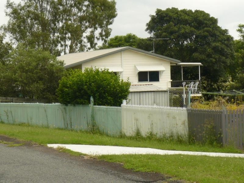 17 Bishop Street, Wulkuraka QLD 4305